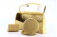  Conjunto de toilette em ouro bicolor, pochete com espelho, caixa de maquilhagem